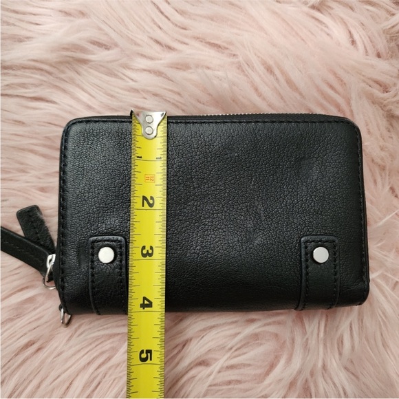 🌺 EUC! 🌺 Frye Natalie Phone Wallet Black Moto Leather Double Zip 🌺 - Picture 12 of 14